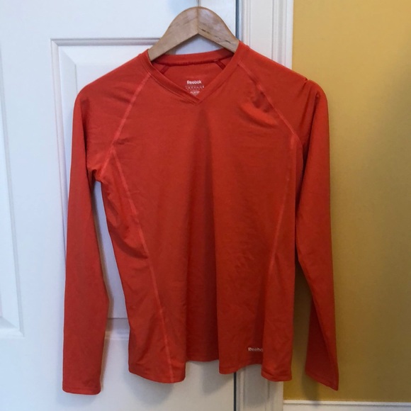 Reebok Tops - Reebok peach spandex loose fitting long sleeve top